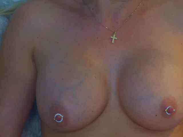 Izabelle02 Izabelle02