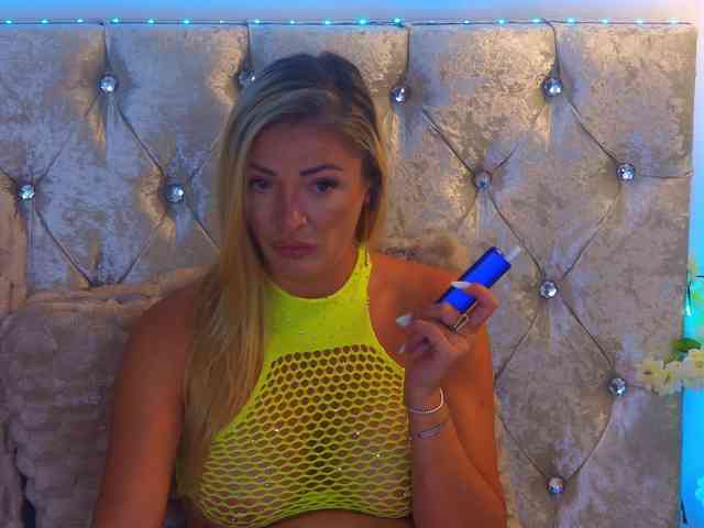Izabelle02 Izabelle02