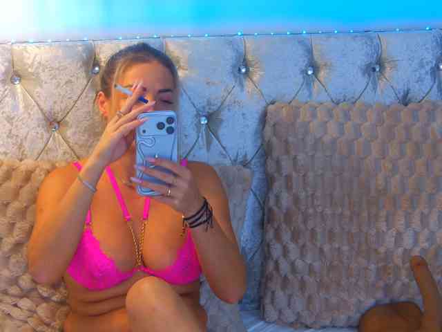 Izabelle02