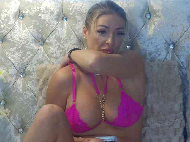 Izabelle02