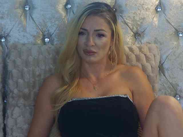 Izabelle02