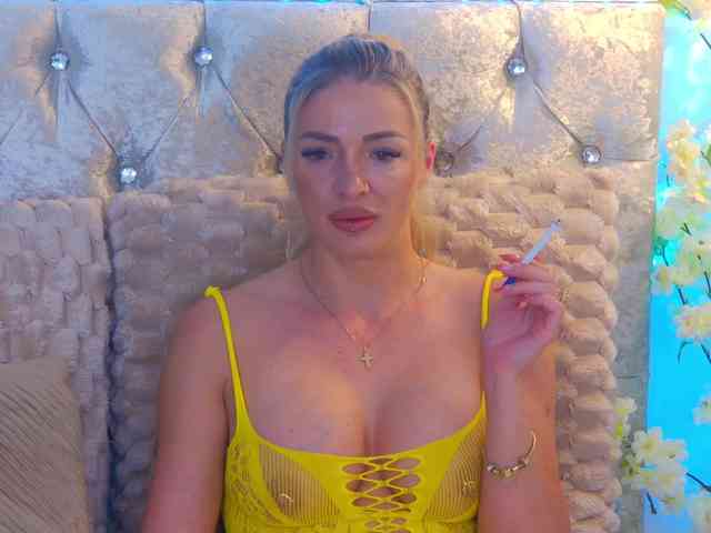 Izabelle02