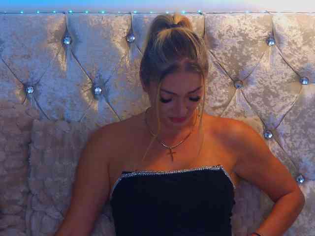 Izabelle02 Izabelle02