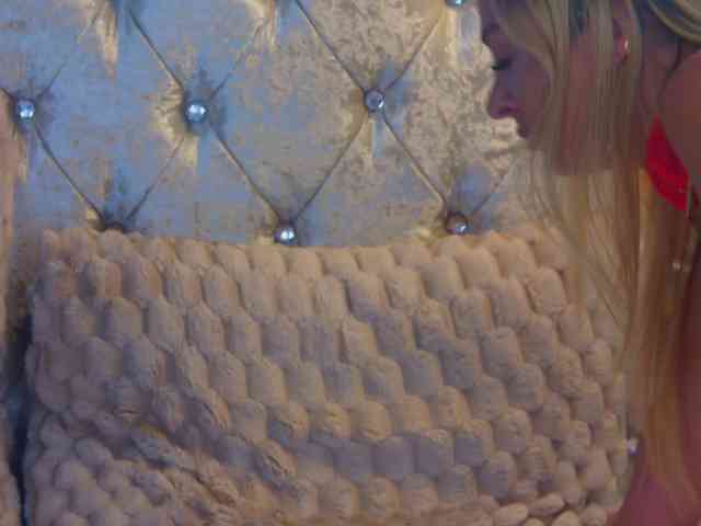 Izabelle02 Izabelle02