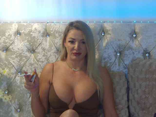 Izabelle02
