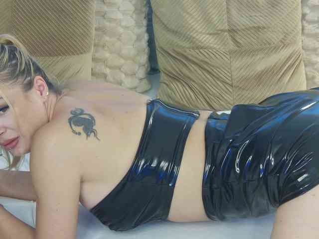 Izabelle02 Izabelle02