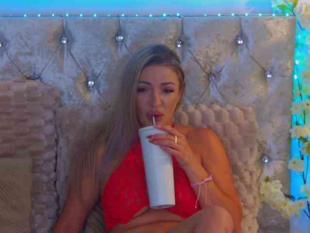 Izabelle02 Sex Cam Show