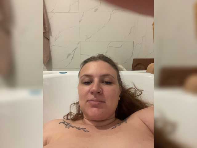 Eva-Nore live cam preview