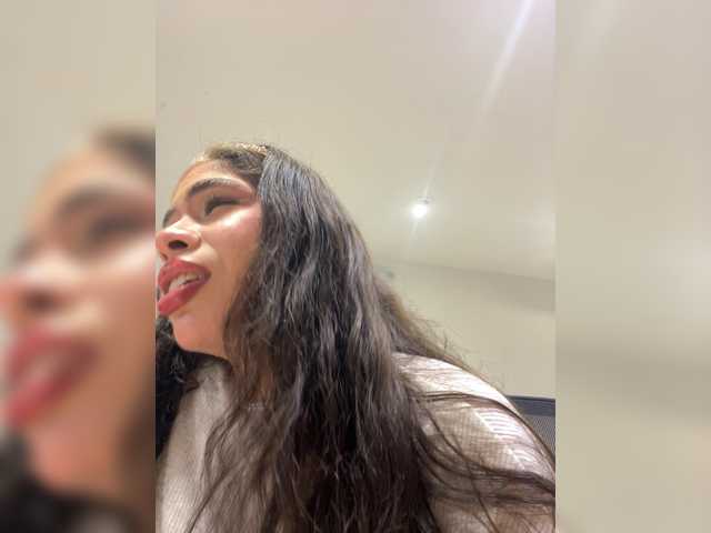 LeiaStone live cam on BongaCams