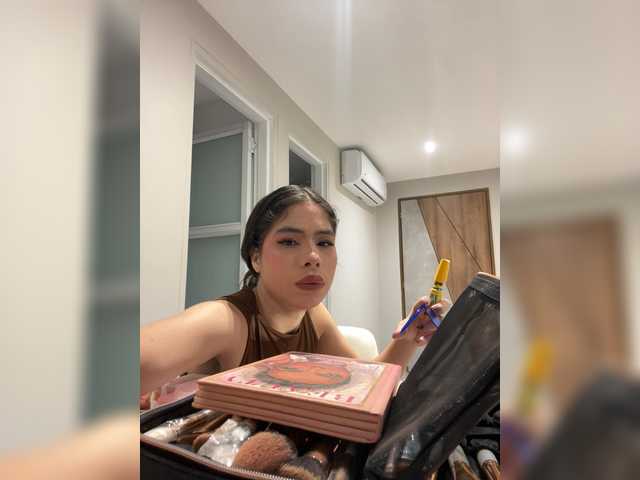 LeiaStone live cam on BongaCams