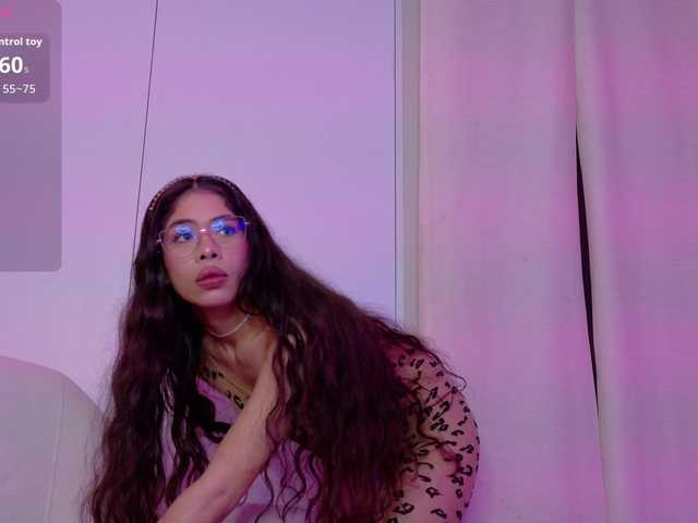 LeiaStone live cam on BongaCams