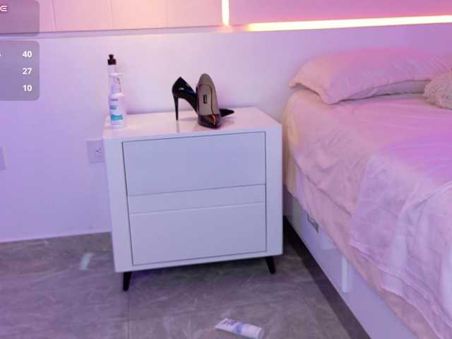 LeiaStone live cam on BongaCams