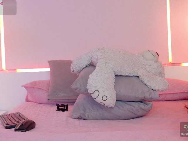LeiaStone live cam on BongaCams