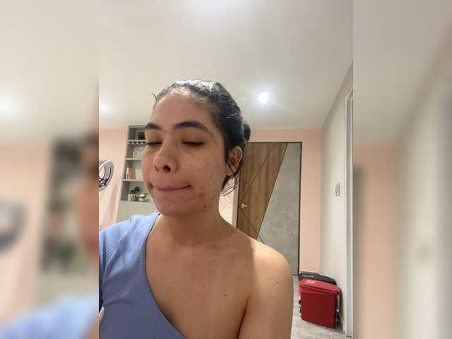 LeiaStone live cam on BongaCams