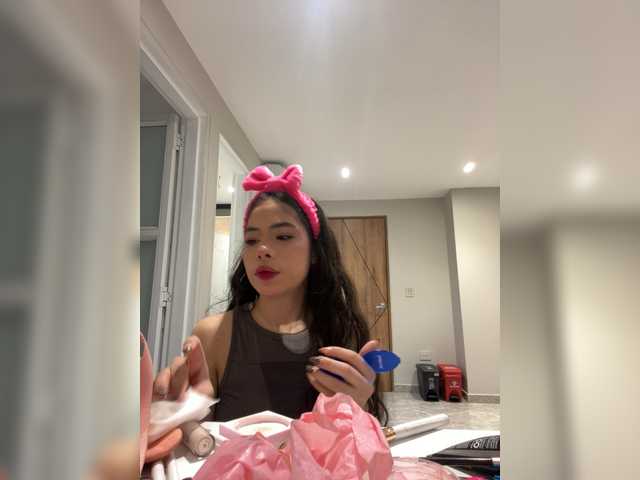 LeiaStone live cam on BongaCams