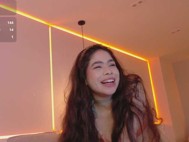 LeiaStone live cam on BongaCams