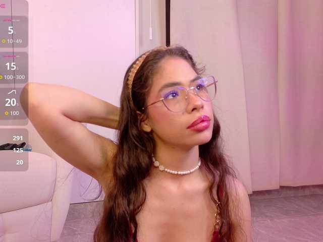 LeiaStone live cam on BongaCams