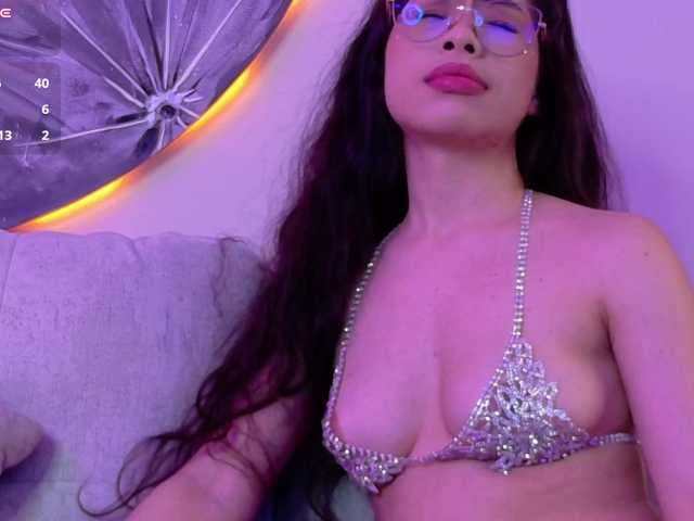 LeiaStone live cam on BongaCams
