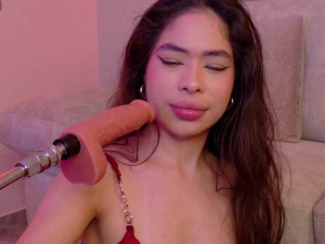 LeiaStone live cam on BongaCams