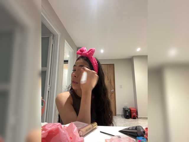 LeiaStone live cam on BongaCams