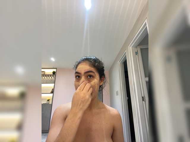 LeiaStone live cam on BongaCams