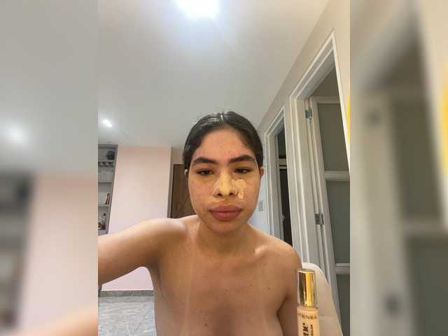 LeiaStone live cam on BongaCams