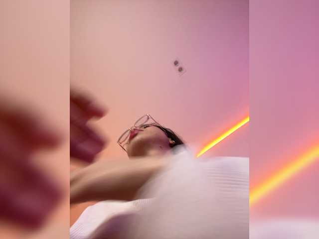 LeiaStone live cam on BongaCams
