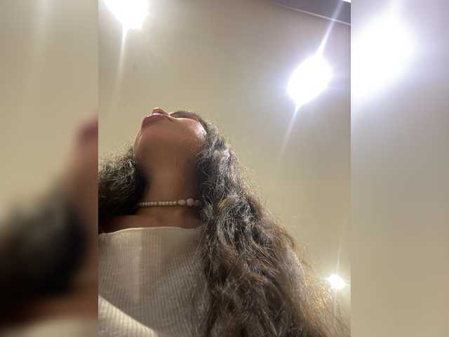 LeiaStone live cam on BongaCams