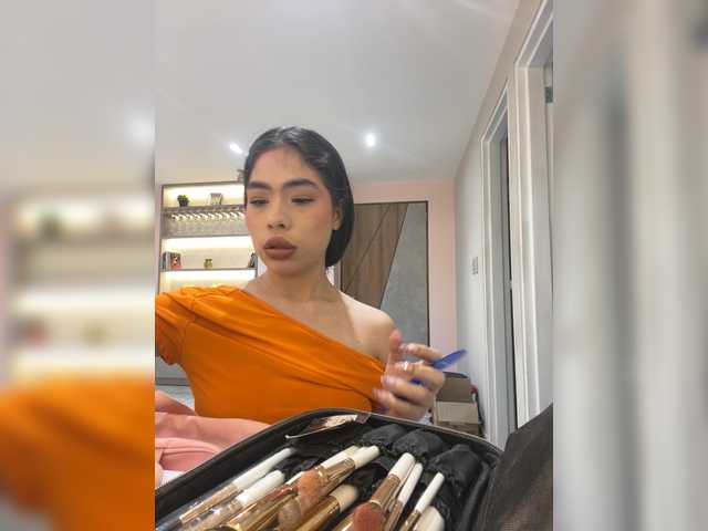 LeiaStone live cam on BongaCams