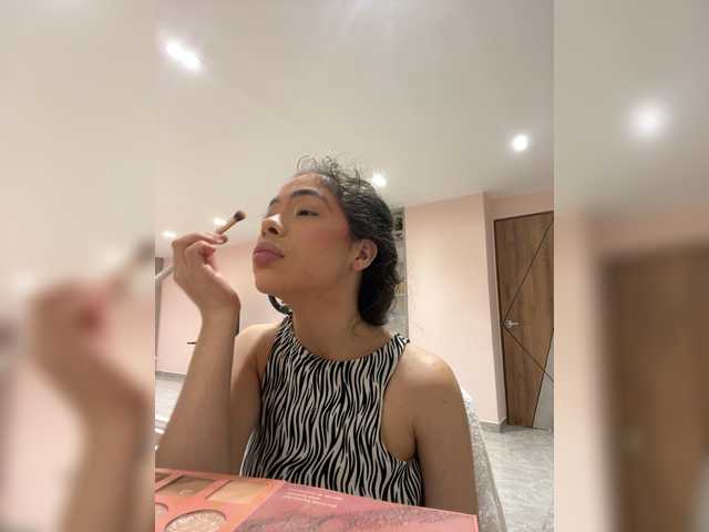 LeiaStone live cam on BongaCams