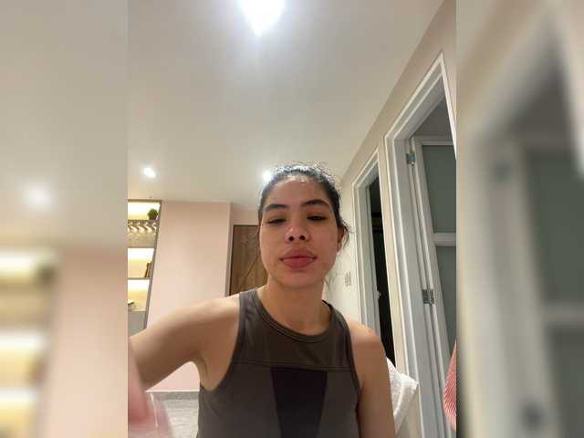 LeiaStone live cam on BongaCams