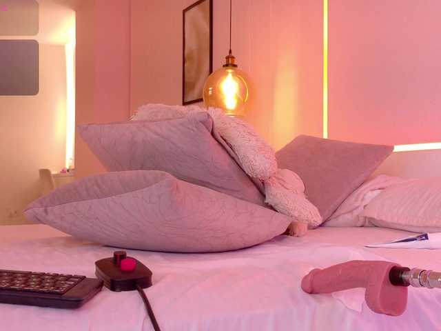 LeiaStone live cam on BongaCams