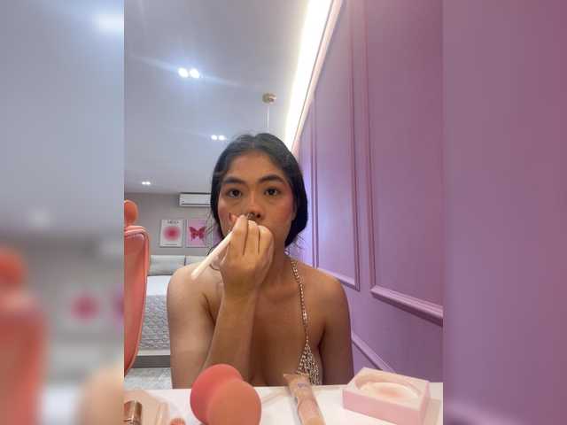 LeiaStone live cam on BongaCams