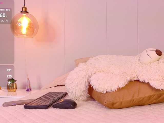 LeiaStone live cam on BongaCams