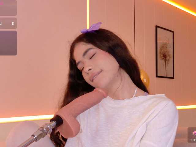 LeiaStone live cam on BongaCams