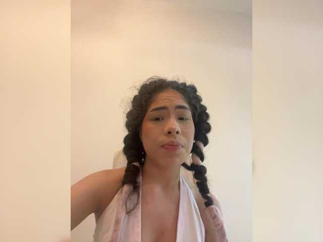 LeiaStone live cam on BongaCams