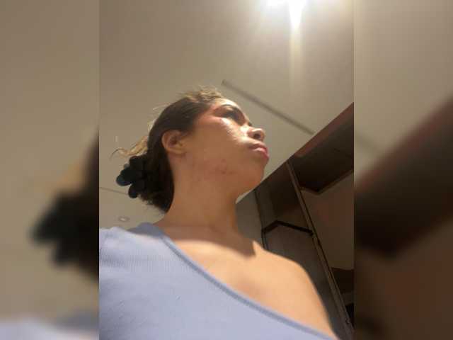 LeiaStone live cam on BongaCams