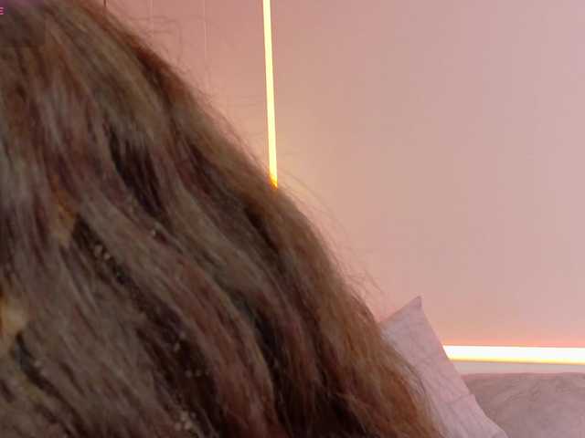 LeiaStone live cam on BongaCams