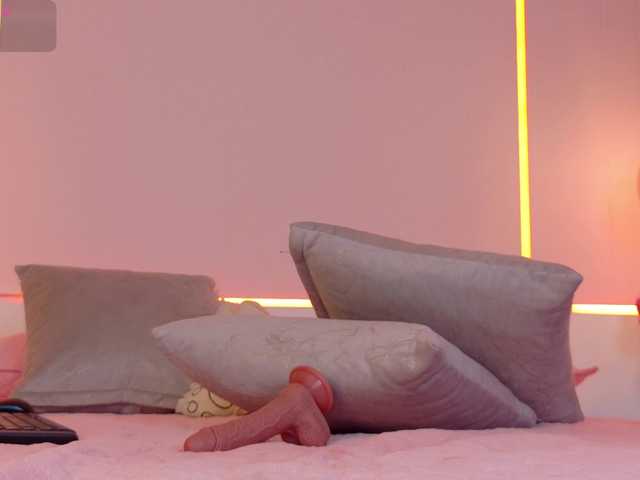 LeiaStone live cam on BongaCams