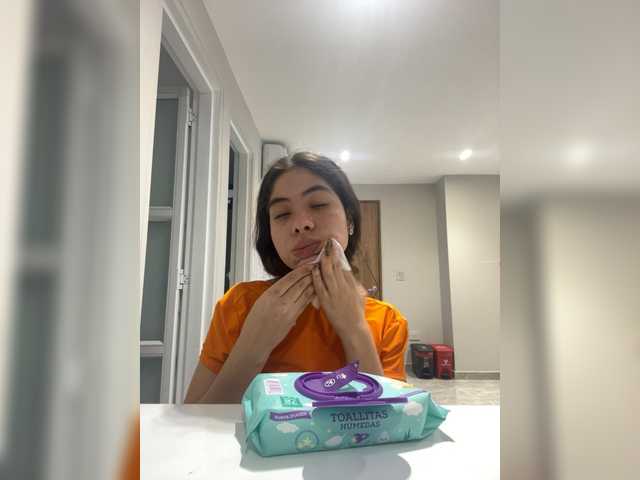 LeiaStone live cam on BongaCams