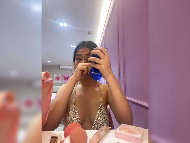 LeiaStone live cam on BongaCams