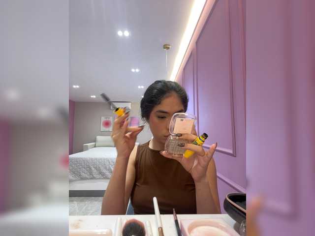 LeiaStone live cam on BongaCams