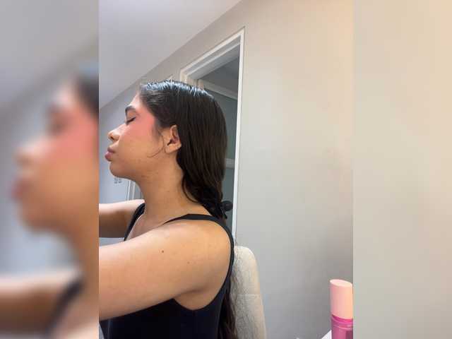 LeiaStone live cam on BongaCams