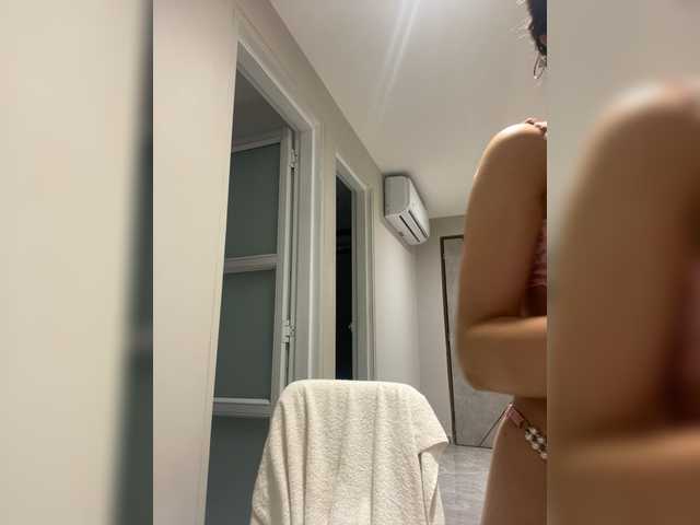 leiastone live sex show