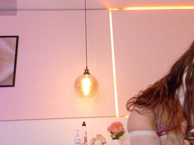 LeiaStone live cam on BongaCams