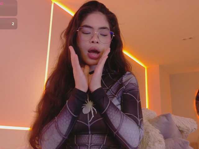 LeiaStone live cam on BongaCams