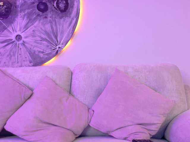 LeiaStone live cam on BongaCams