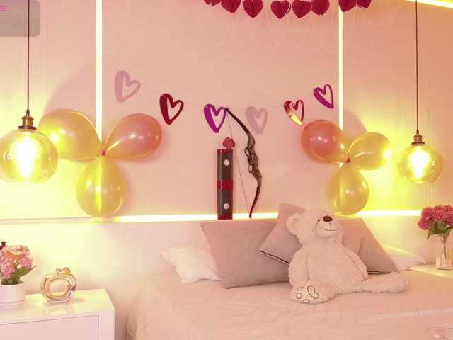 LeiaStone live cam on BongaCams