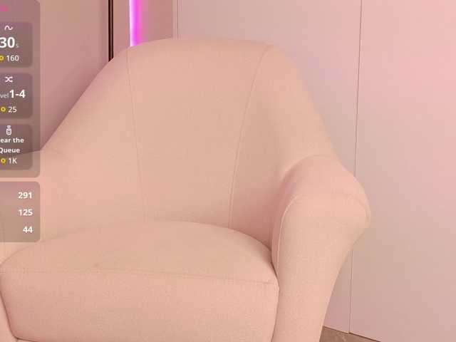 LeiaStone live cam on BongaCams