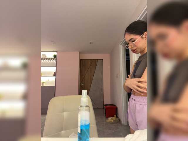 LeiaStone live cam on BongaCams